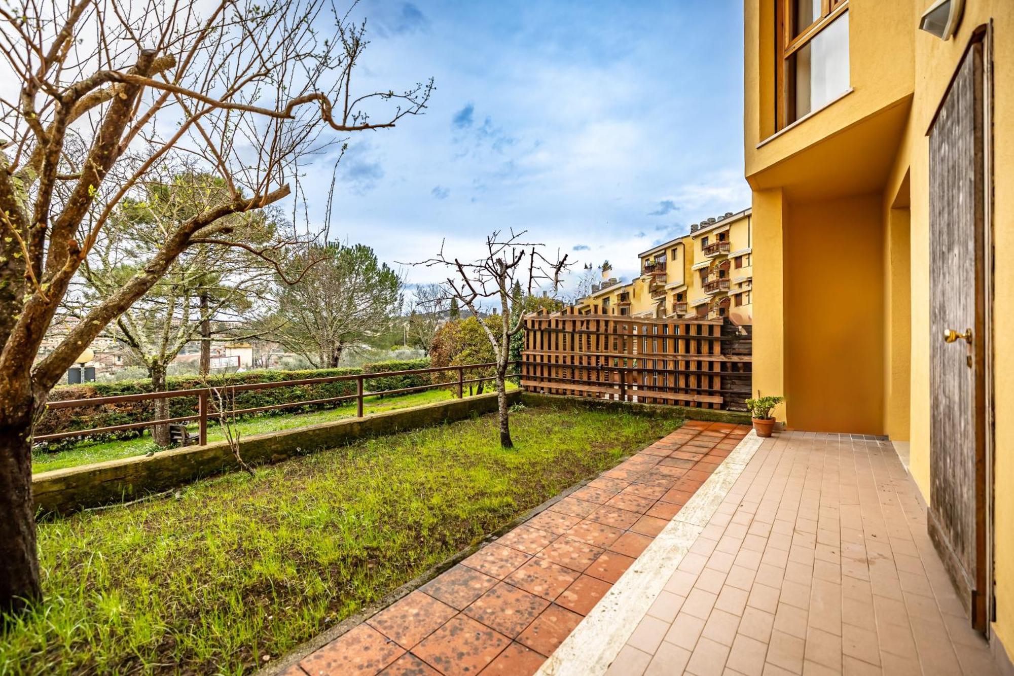 Yid Quiet With Garden Close To Florence Apartment